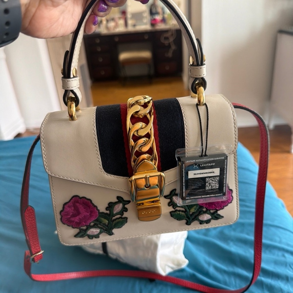 Gucci Beige Leather Top-Handle Bag with Floral Embroidery and Gold Chain